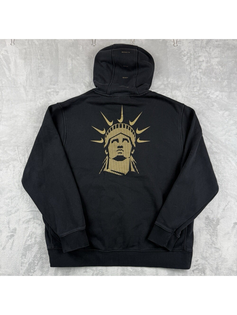 Nike NYC Statue of Liberty Pullover Hoodie Black Gold Graphic Fleece Men XL Rare